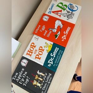Dr. Seuss Book Collection - 6 books included